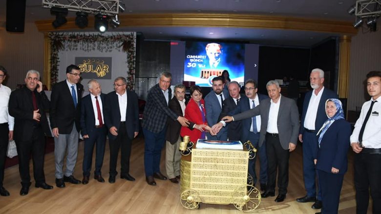  Balkan Türklerinden “Cumhuriyet Işığında 30 Yıl” gecesi