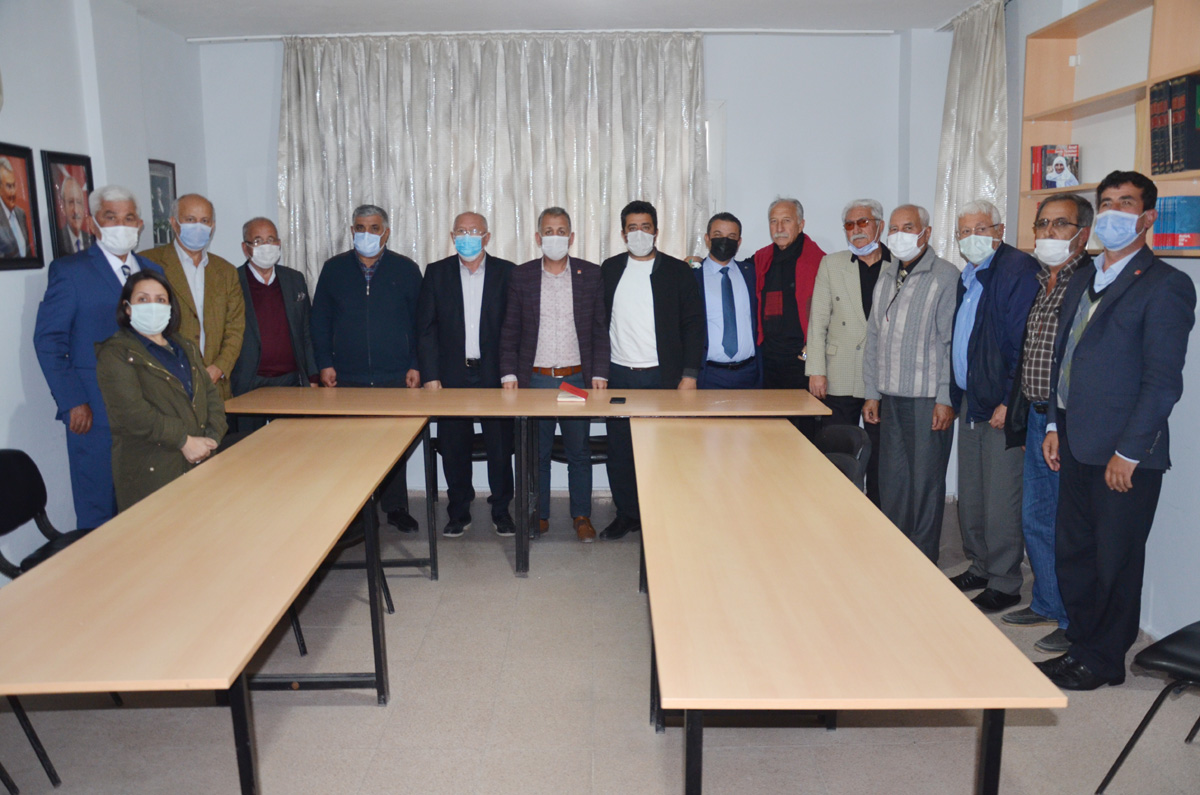 Sarıçam’ın Belde Belediye Başkanları CHP ilçe Başkanlığında Toplandı.